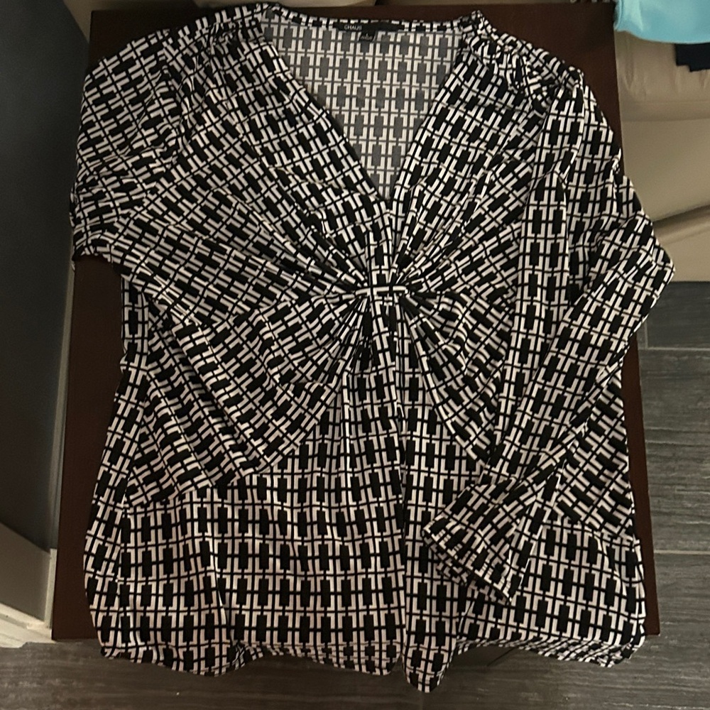 Chaus Black and White Geometric Blouse